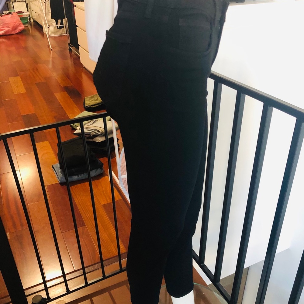 L’agence size 27